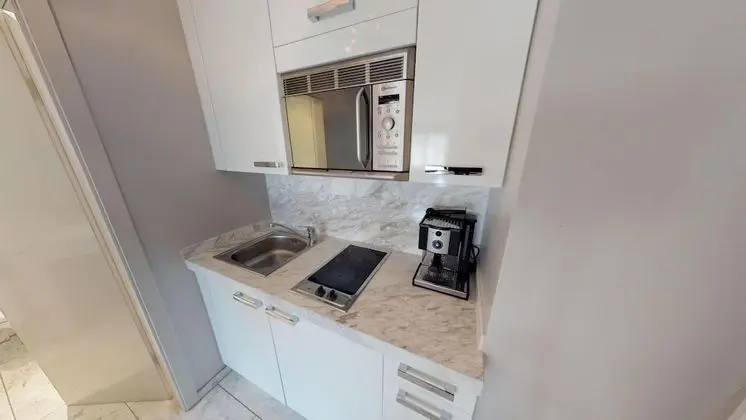 Studio Apartment Senior