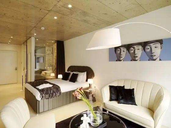 Studio Apartment Senior