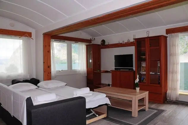 Krossen apt 3. First floor, 2 bedrooms, Fjord View