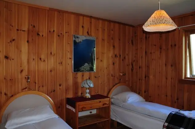 Krossen Ground floor apt, 3 bedrooms, Fjord View