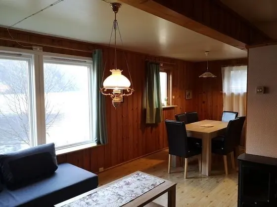 Krossen Ground floor apt, 3 bedrooms, Fjord View