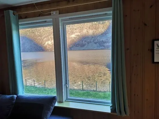 Krossen Ground floor apt, 3 bedrooms, Fjord View