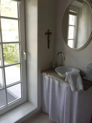 Tek Kişilik Oda, Ortak Banyo, Köşe