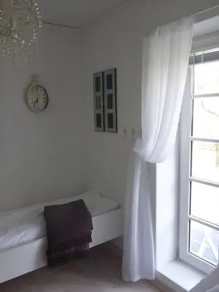 Tek Kişilik Oda, Ortak Banyo, Köşe
