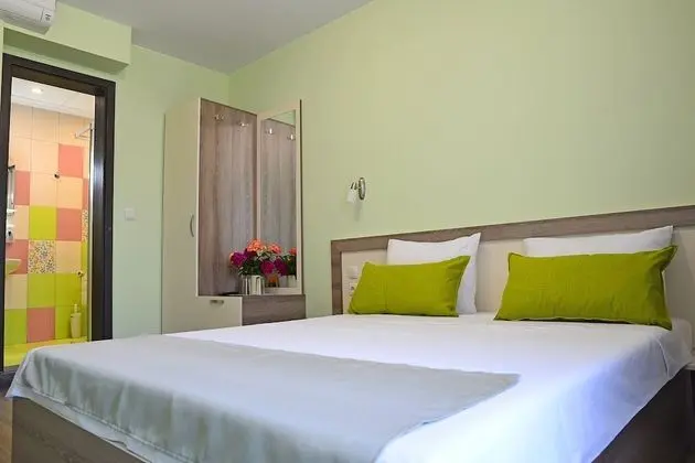 Tek Büyük Yataklı Oda