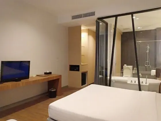 Deluxe room only (No Breakfast / No Transfer)