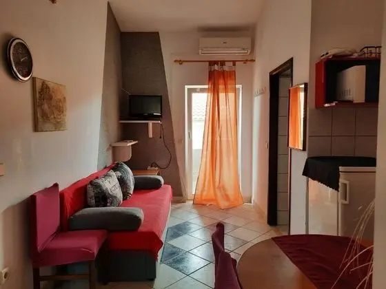 Apart Daire (Visnja - 10 meters to the sandy beach)