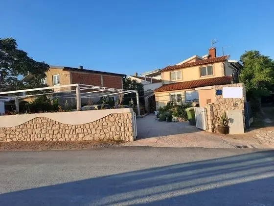 Apart Daire (Visnja - 10 meters to the sandy beach)