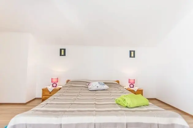 Apart Daire (Višnja - free parking - B2(2+2))