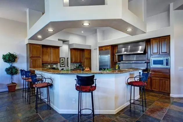 Ev (6 Bedrooms)