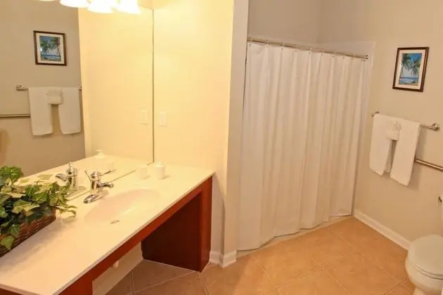 Daire (4114 Vista Cay)