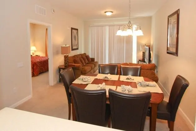 Daire (4114 Vista Cay)
