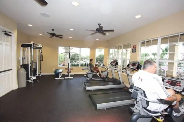 Daire (4114 Vista Cay)
