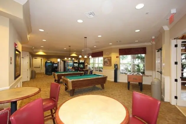 Daire (4114 Vista Cay)