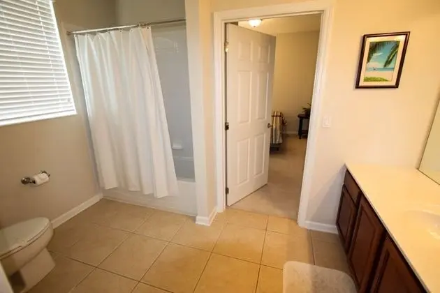 Daire (4114 Vista Cay)