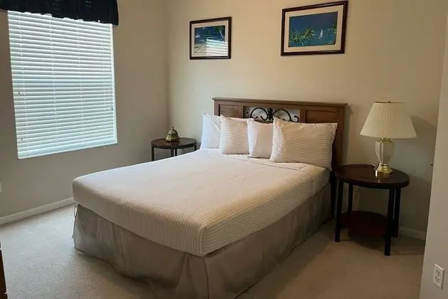 Daire (4114 Vista Cay)