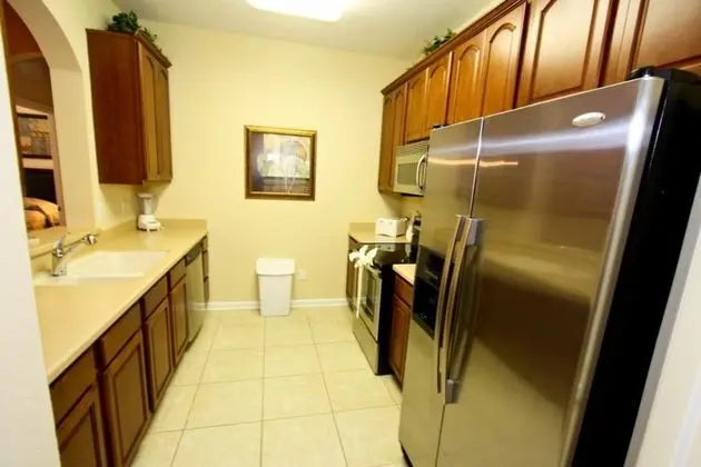 Daire (4126 Vista Cay)