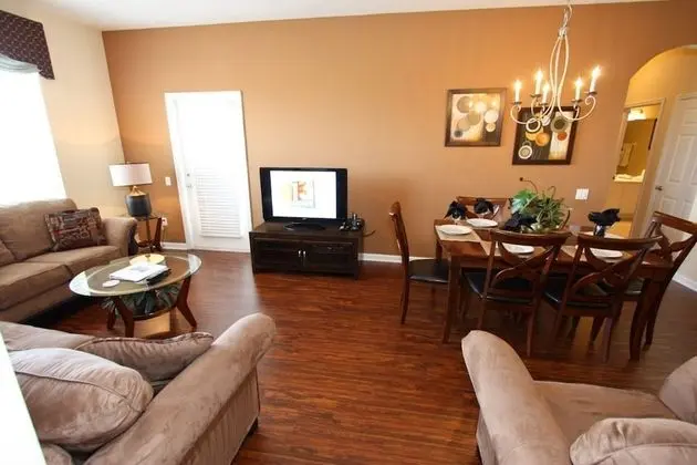 Daire (4126 Vista Cay)