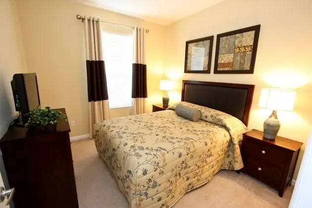 Daire (4126 Vista Cay)