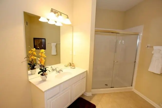 Daire (4126 Vista Cay)