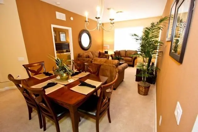 Daire (4126 Vista Cay)