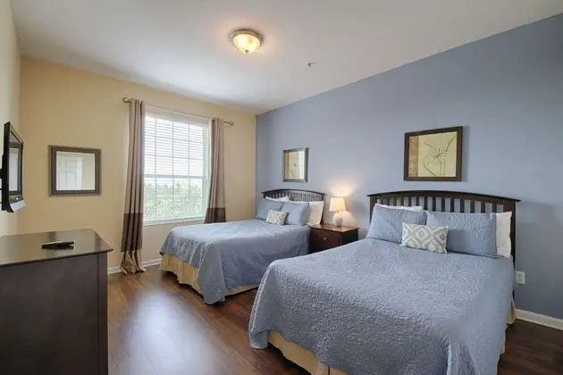Daire (4126 Vista Cay)