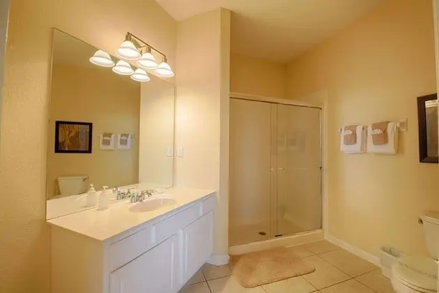 Daire (4126 Vista Cay)