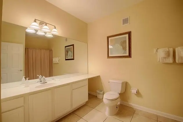 Daire (4126 Vista Cay)