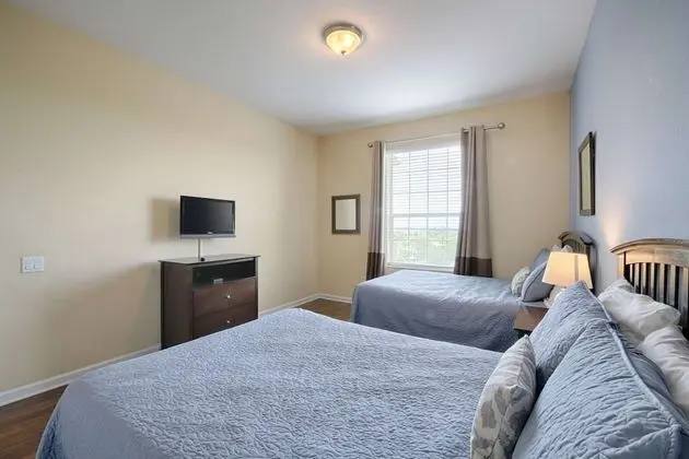 Daire (4126 Vista Cay)