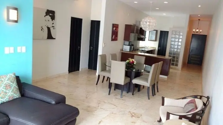 Family Daire, Havuz Kullanımı, Avlu Manzaralı