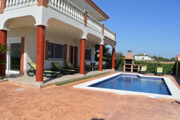 Family Villa, Birden Çok Yatak Odası, Kişiye Özel Havuzlu