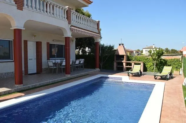 Family Villa, Birden Çok Yatak Odası, Kişiye Özel Havuzlu