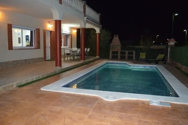 Family Villa, Birden Çok Yatak Odası, Kişiye Özel Havuzlu