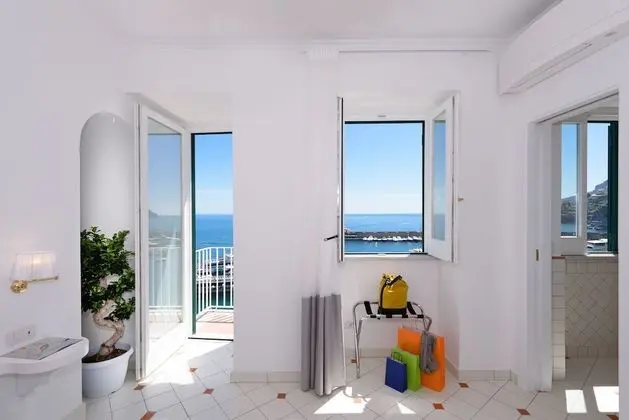 Superior Tek Büyük Yataklı Oda, Deniz Manzaralı