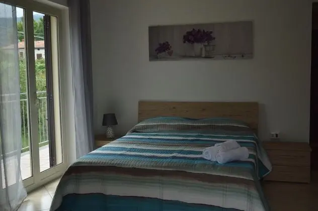 Dört Kişilik Oda, Sigara İçilmez