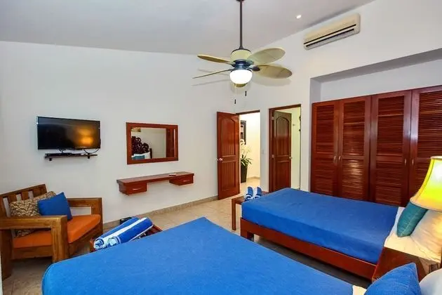 Family Villa, 4 Yatak Odası, Denize Sıfır
