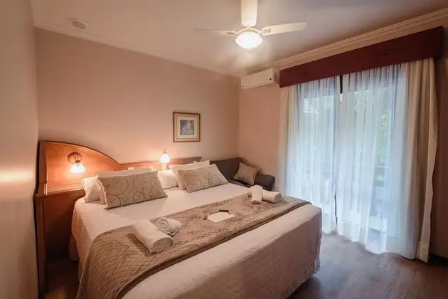 Deluxe Üç Kişilik Oda