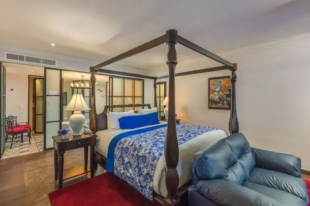 One Bedroom Ocean Vista Suite