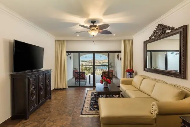 One Bedroom Ocean Vista Suite