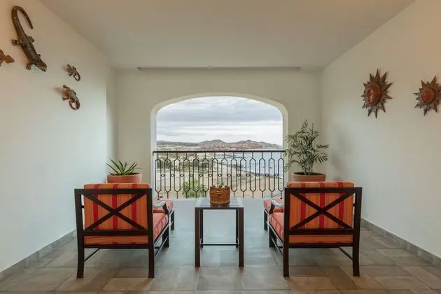 One Bedroom Ocean Vista Suite