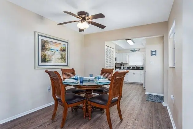 Daire (Vista Hermosa Casita Near the Beach)