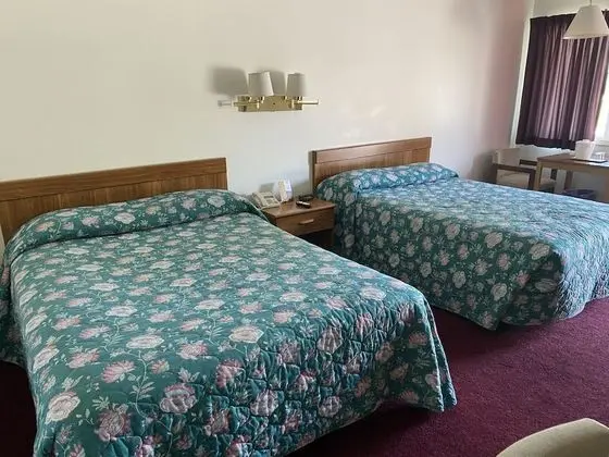 Basic Tek Büyük Yataklı Oda