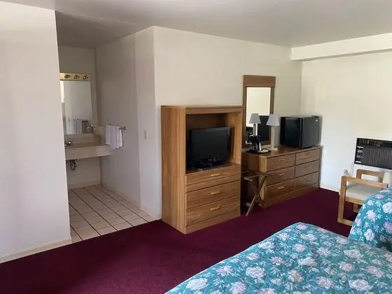 Basic Tek Büyük Yataklı Oda