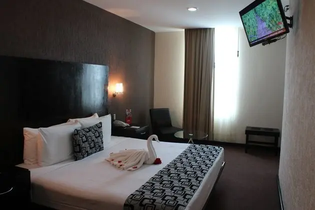 1 Çift ​​kişilik Yatak King Size Bed