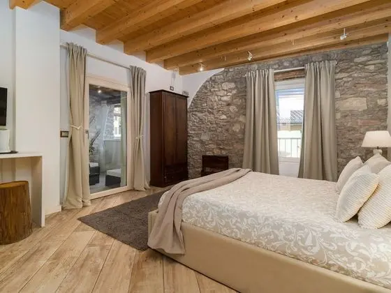 Tek Büyük Yataklı Oda (Le Bore)