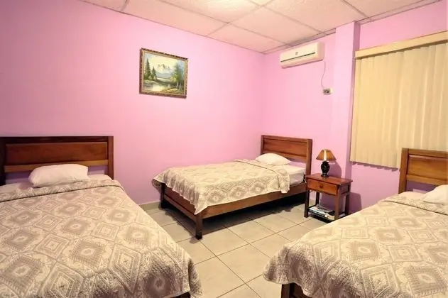 Üç Kişilik Oda