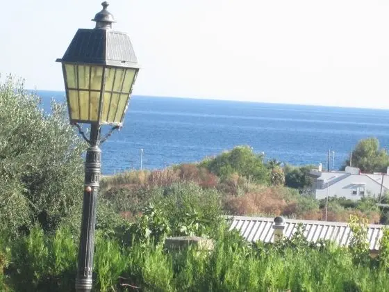 Apart Daire, Deniz Manzaralı, Bahçeli