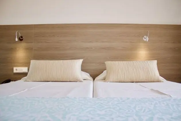 Tek Büyük Yataklı Oda (2 adults + 1 child)