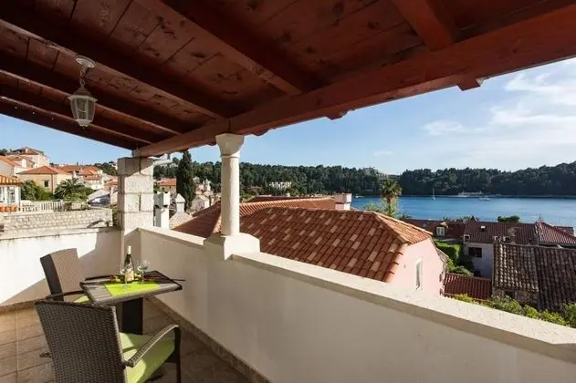 Villa (Four Bedroom House with Terrace)