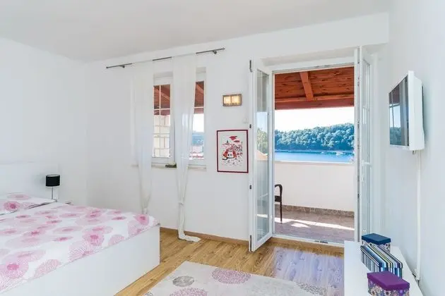 Villa (Four Bedroom House with Terrace)